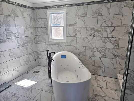 Bathroom, Free Standing Baths, Interior, Marble, Marble Walls