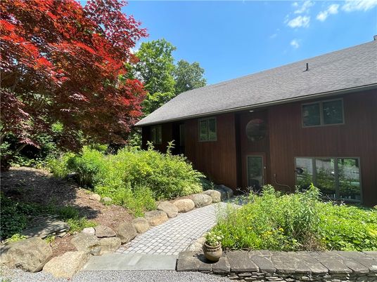 Exterior, Facade, Cape Cod