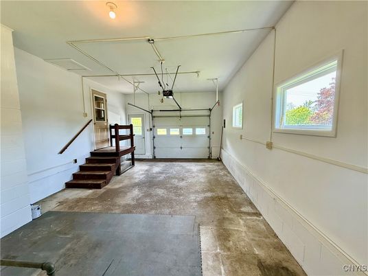 Garage, Interior