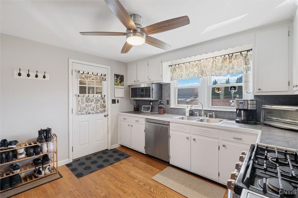 Interior, Kitchen, Stainless Steel Appliances, Wood Texture Flooring