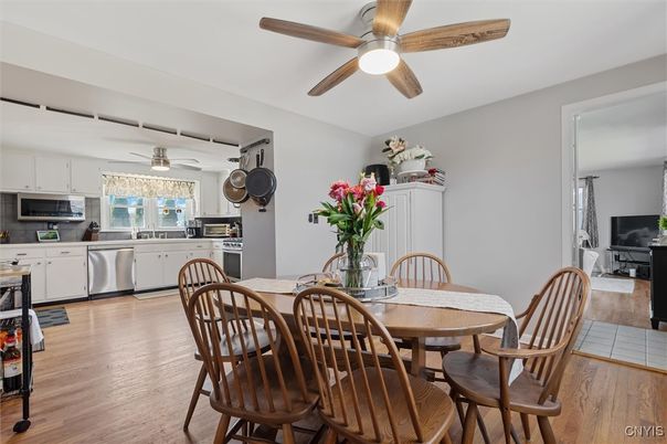 Dining room, Interior, Kitchen, Stainless Steel Appliances, Wood Texture Flooring