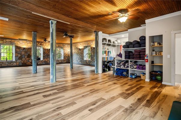 Empty room, Interior, Wooden Ceilings, Wood Texture Flooring
