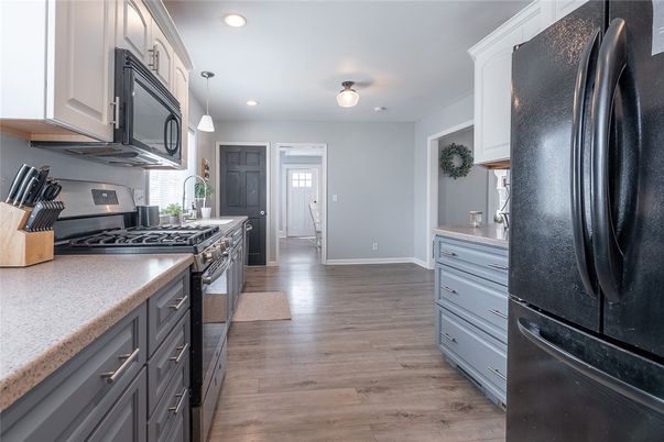 Interior, Kitchen, Pendant Lights, Recessed Lighting, Wood Texture Flooring