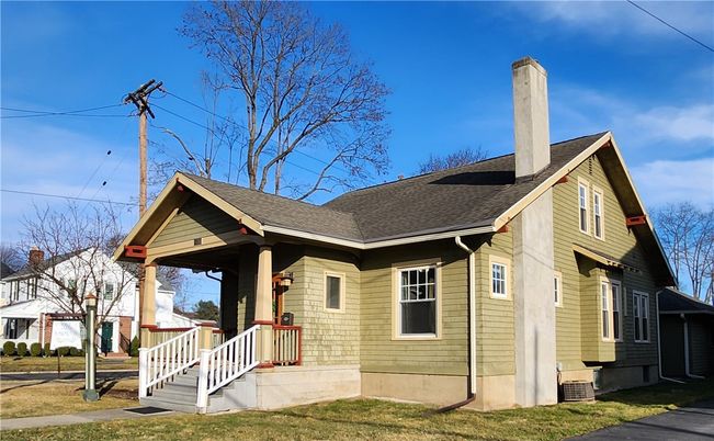 Exterior, Facade, Cape Cod
