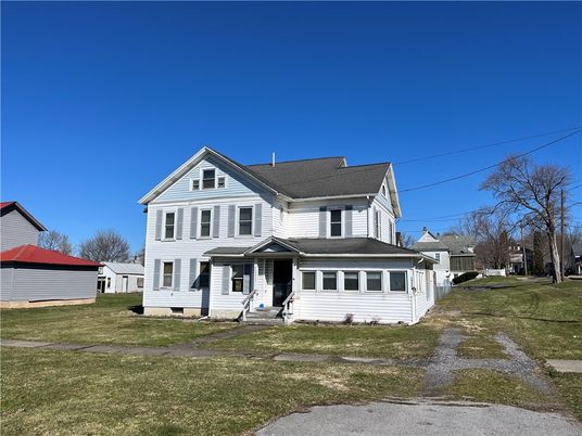 Backyard, Exterior, Facade, Farmhouse