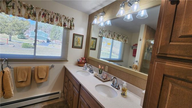 Bathroom, Dual Sink Vanities, Interior