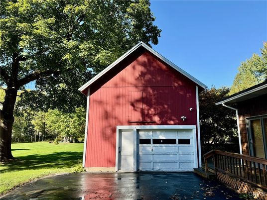 Detached Garage, Exterior