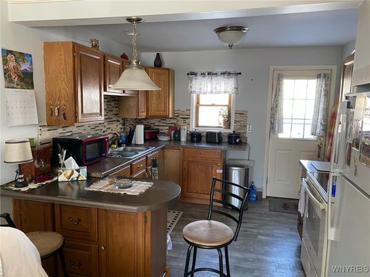 Interior, Kitchen, Pendant Lights, Wood Texture Flooring