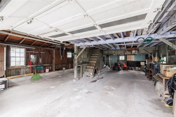 Garage, Interior