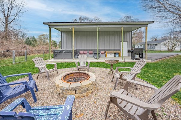 Exterior, Hot Tub