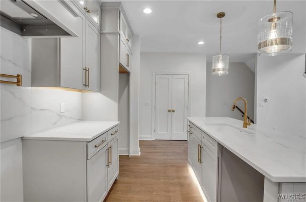 Interior, Kitchen, Pendant Lights, Recessed Lighting, Wood Texture Flooring
