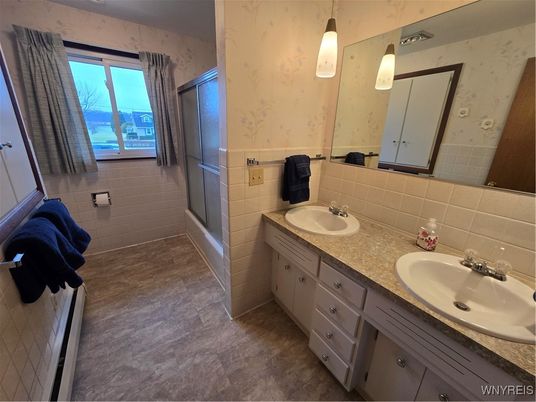 Bathroom, Dual Sink Vanities, Interior, Pendant Lights
