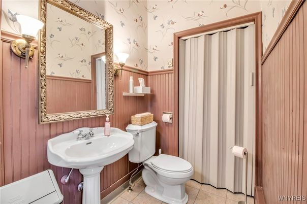 Bathroom, Interior