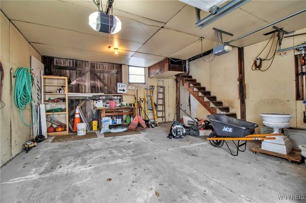 Garage, Interior
