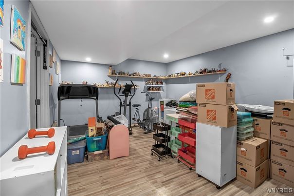 Fitness Equipment, Interior, Recessed Lighting, Wood Texture Flooring
