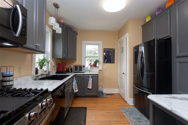 Interior, Kitchen, Pendant Lights, Wood Texture Flooring