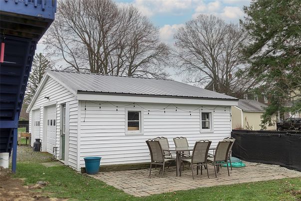 Detached Garage, Exterior