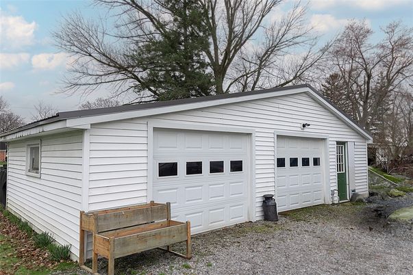 Detached Garage, Exterior