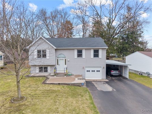 Attached, Exterior, Facade, Raised Ranch