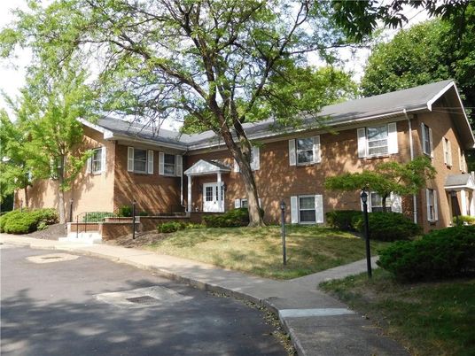 Exterior, Facade, Brick Facade, Split Level
