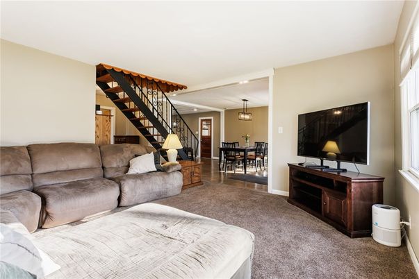 Dining room, Interior, Living room, Pendant Lights, Recessed Lighting