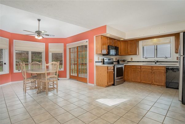 Dining room, Interior, Kitchen, Stainless Steel Appliances