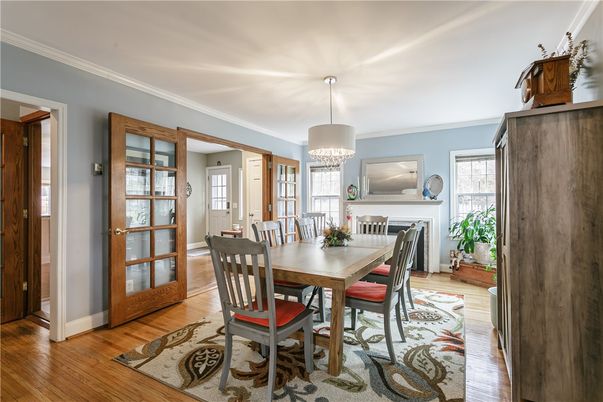 Chandelier, Dining room, Fireplace, Interior, Wood Texture Flooring