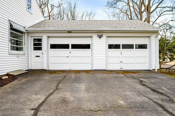 Detached Garage, Exterior