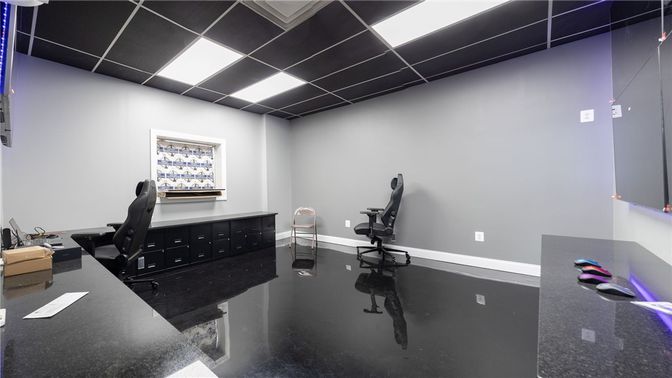 Fitness Equipment, Interior, Recessed Lighting