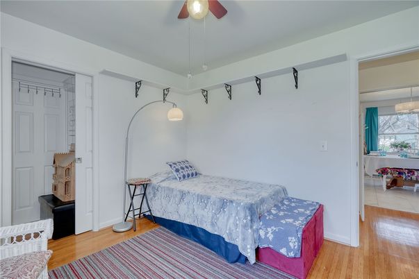 Bedroom, Interior, Pendant Lights, Wood Texture Flooring