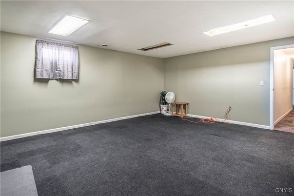 Empty room, Interior, Recessed Lighting