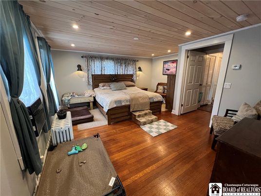 Bedroom, Interior, Recessed Lighting, Wooden Ceilings, Wood Texture Flooring
