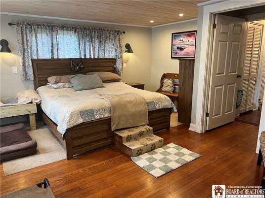 Bedroom, Interior, Recessed Lighting, Wooden Ceilings, Wood Texture Flooring