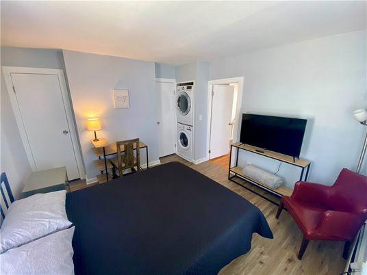 Bedroom, Interior, Washer, Wood Texture Flooring