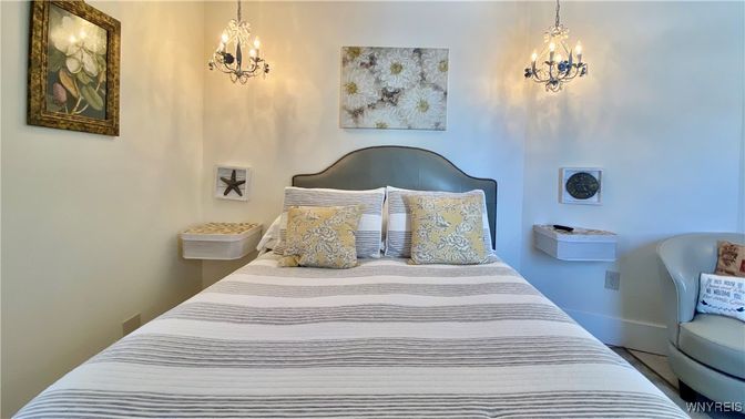 Bedroom, Chandelier, Interior, Pendant Lights