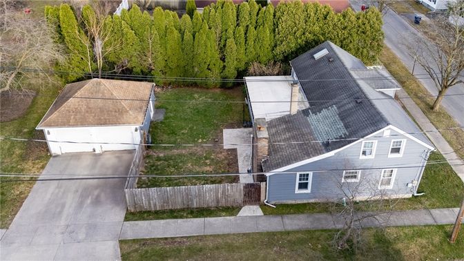 Exterior, Drone