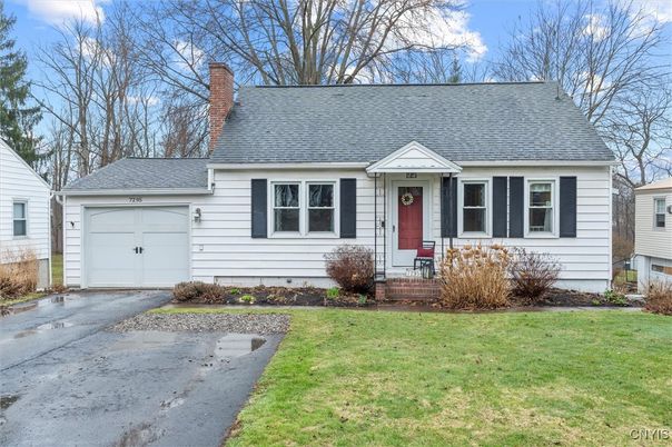 Attached, Exterior, Facade, Cape Cod