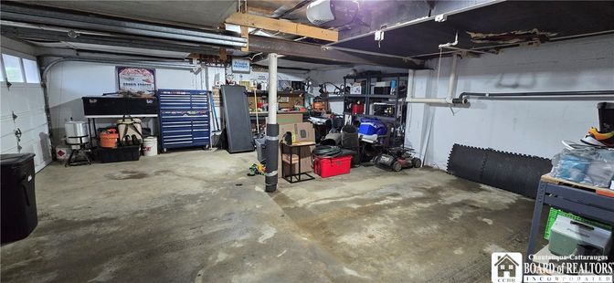 Garage, Interior