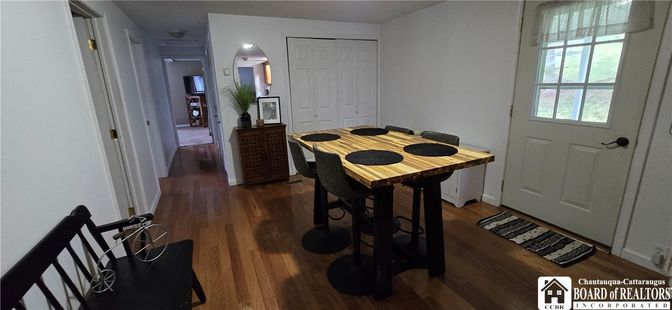 Dining room, Interior, Wood Texture Flooring