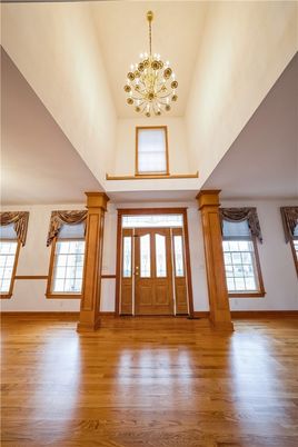 Interior, Pendant Lights, Wood Texture Flooring