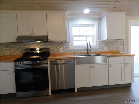 Interior, Kitchen, Recessed Lighting, Stainless Steel Appliances, Wooden Ceilings, Wood Texture Flooring