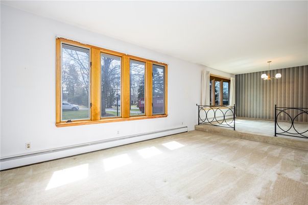 Empty room, Interior, Pendant Lights