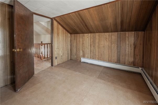 Empty room, Interior, Wooden Ceilings, Wooden Walls