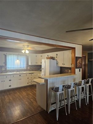 Interior, Kitchen, Pendant Lights, Wood Texture Flooring