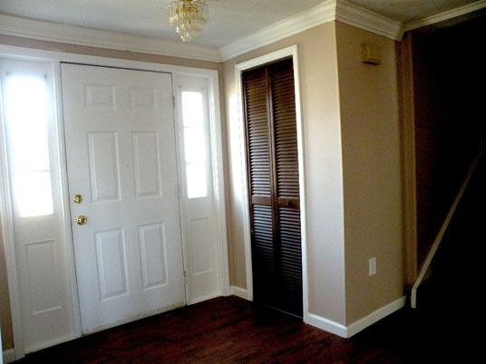 Chandelier, Empty room, Interior, Wood Texture Flooring