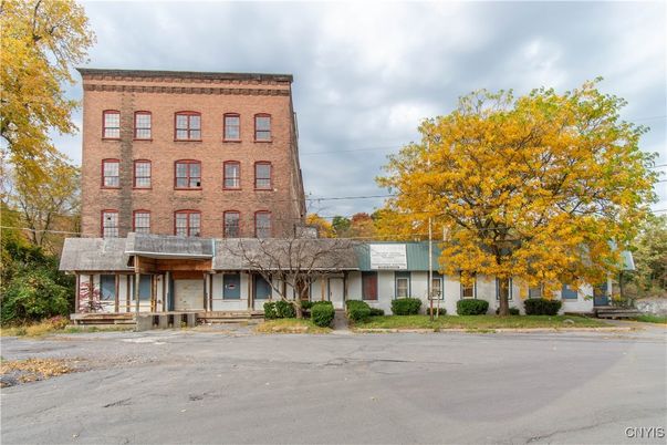 Exterior, Facade, Condo Building