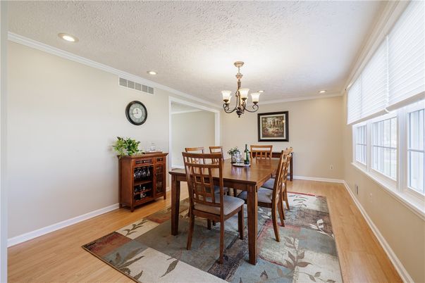 Chandelier, Dining room, Interior, Recessed Lighting, Wood Texture Flooring