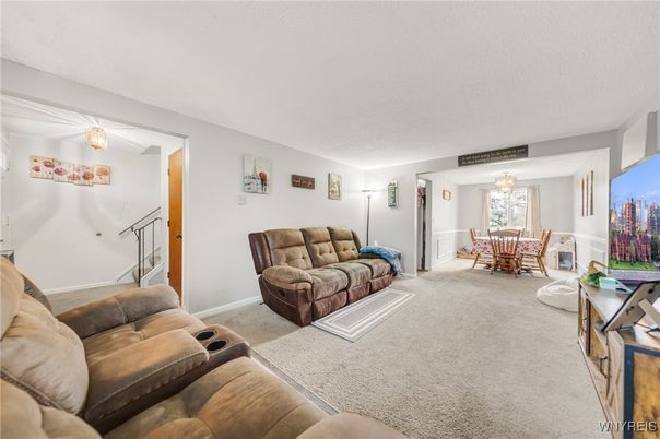 Chandelier, Dining room, Interior, Living room