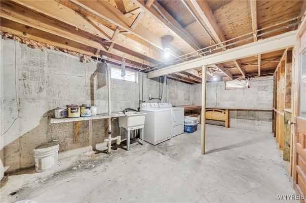 Interior, Washer, Wooden Beams, Wooden Ceilings