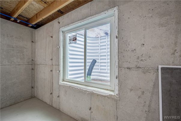 Empty room, Interior, Wooden Beams, Wooden Ceilings